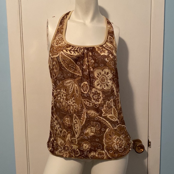 Charlotte Russe Halter Top with unique TwistDesign on back - Picture 2 of 5